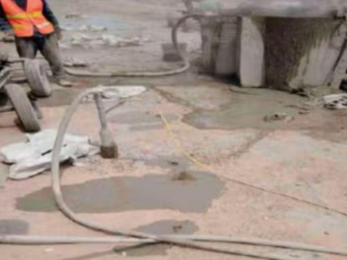 南海水泥混凝土路面板底注浆技术 路面脱空注浆整治方案